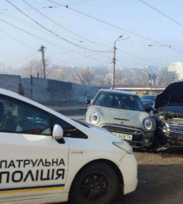 ДТП в центрі Дніпра. Що відомо? ДТП в центрі Дніпра. Що відомо?