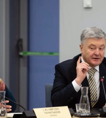 Порошенко из Брюсселя: танки будут, и не только Leopard Порошенко из Брюсселя: танки будут, и не только Leopard
