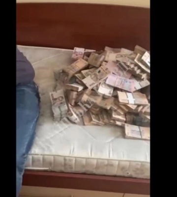 Миллионы в кровати: обыск у замминистра обороны Миллионы в кровати: обыск у замминистра обороны