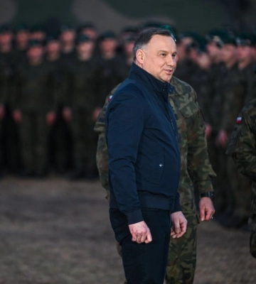 Польща готова до відновлення залізного завісу з росією "хоч до небес" — Дуда Польща готова до відновлення залізного завісу з росією "хоч до небес" — Дуда