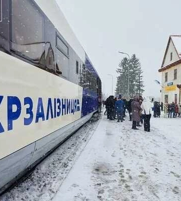 “Укрзалізниця” призначила два нові поїзди: “Краматорськ - Харків” та “Харків - Слов'янськ” “Укрзалізниця” призначила два нові поїзди: “Краматорськ - Харків” та “Харків - Слов'янськ”