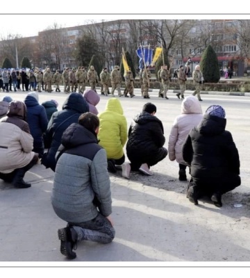 У Рівненській області провели в останню путь двох захисників України У Рівненській області провели в останню путь двох захисників України