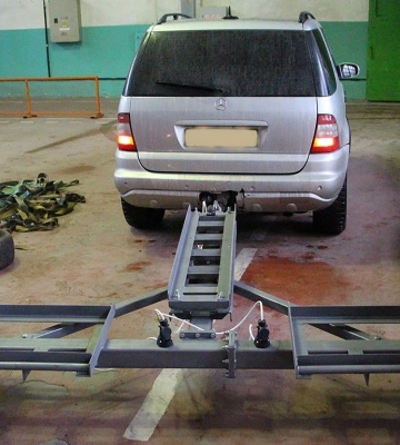 Для ЗСУ на передову відправили з Рівненщини напівпричепи для евакуації техніки Для ЗСУ на передову відправили з Рівненщини напівпричепи для евакуації техніки