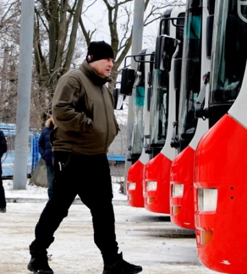 Дніпро отримав від німецького міста п’ять великих комфортних автобусів Дніпро отримав від німецького міста п’ять великих комфортних автобусів