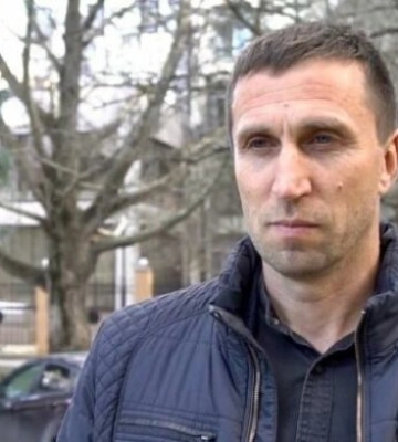 Посилення репресій в окупованому Криму: у журналіста Ролана Османова провели «обшук» Посилення репресій в окупованому Криму: у журналіста Ролана Османова провели «обшук»