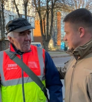 Третяк привітав двірників та інших трудівників (ВІДЕО) Третяк привітав двірників та інших трудівників (ВІДЕО)