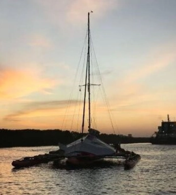 Українські моряки на чолі з капітаном із Маріуполя врятували російський екіпаж, який зазнавали лиха у Тихому океані. ФОТО Українські моряки на чолі з капітаном із Маріуполя врятували російський екіпаж, який зазнавали лиха у Тихому океані. ФОТО