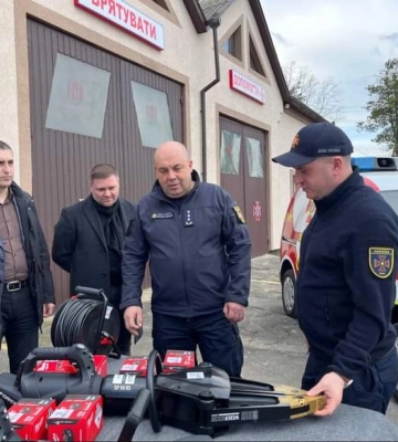 Рятувальники у Костополі отримали нове обладнання Рятувальники у Костополі отримали нове обладнання