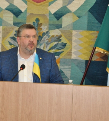 У Полтаві після сесії міськради депутати від «Рідного міста» накричали на Андрія Карпова У Полтаві після сесії міськради депутати від «Рідного міста» накричали на Андрія Карпова
