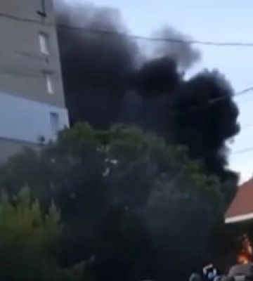В Бердянську підірвали автомобіль окупантів: фото і відео з місця "бавовни" В Бердянську підірвали автомобіль окупантів: фото і відео з місця "бавовни"