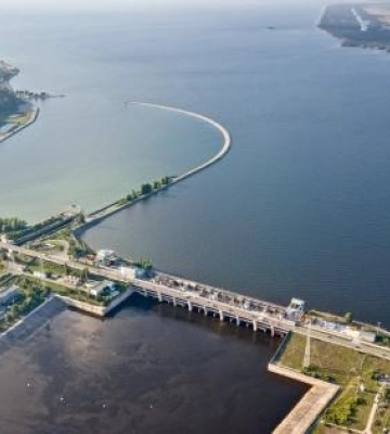 Поліція посилила патрулювання біля Київської ГЕС Поліція посилила патрулювання біля Київської ГЕС