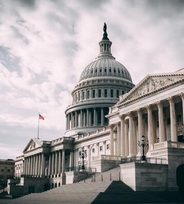 Politico: В ЕС начали обвинять США в том, что они зарабатывают на войне в Украине Politico: В ЕС начали обвинять США в том, что они зарабатывают на войне в Украине