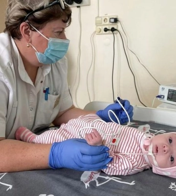 Студенти Нью-Йорка зібрали кошти на апарат для порятунку дітей у Львові Студенти Нью-Йорка зібрали кошти на апарат для порятунку дітей у Львові