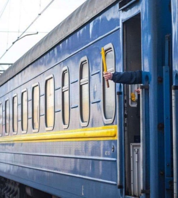 Укрзалізниця возвращает поезд через Днепр через полгода перерыва: расписание Укрзалізниця возвращает поезд через Днепр через полгода перерыва: расписание