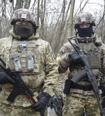 Харківські прикордонники навели артилерію на власну оселю, де був штаб окупантів Харківські прикордонники навели артилерію на власну оселю, де був штаб окупантів