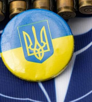На озброєння України прийнято нову автоматизовану систему управління "Дзвін-АС" На озброєння України прийнято нову автоматизовану систему управління "Дзвін-АС"