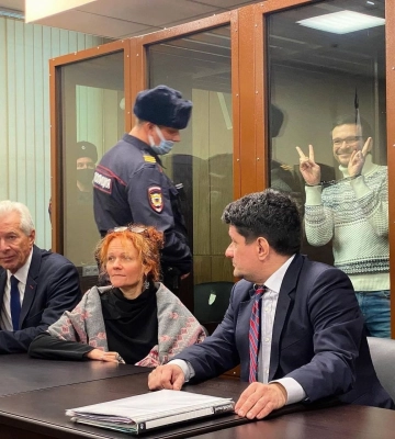 Російському опозиціонеру дали 8,5 років колонії за стрім про вбивства в Бучі Російському опозиціонеру дали 8,5 років колонії за стрім про вбивства в Бучі