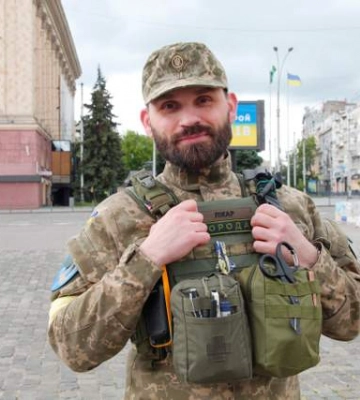 Ломали стулья, чтобы делать шины, выносили людей на дверях, – врач об ужасных обстрелах Харькова