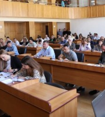На сесії міськради Ужгорода збільшили фінансування допомоги військовим частинам