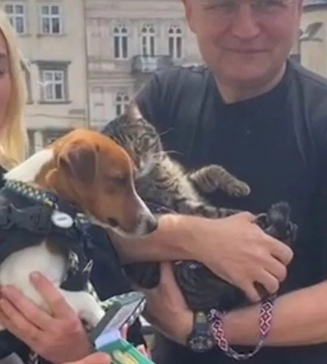 Пес Патрон зустрівся з головним котом Львова