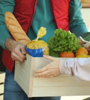 Продукти на випадок окупації чи облоги: що потрібно купити