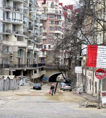 Одесский Деволановский спуск: проезд закрыт до конца года