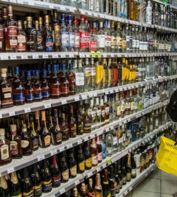 В Киеве изменили время продажи алкоголя: подробности