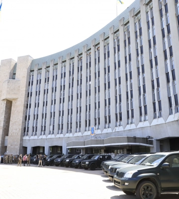 Дніпро вже передав військовим майже 350 маневрових авто, - Філатов про перемовини в Європі щодо придбання нової партії машин