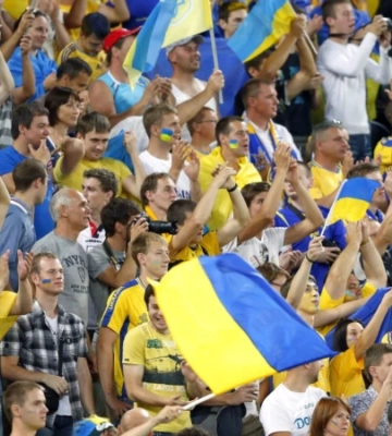 Донецьк vs Київ: як міста переносять війну