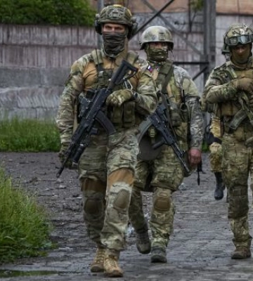 В Запорожье фиксируют колонны вражеской техники и места базирования российских оккупантов