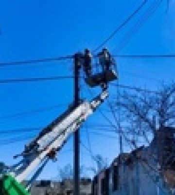 ДТЭК восстановила электроснабжение 55 тысяч домохозяйств в двух областях