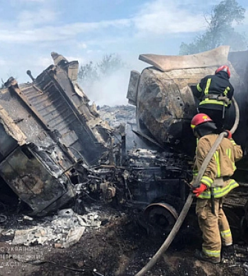У Криворізькому районіу результаті ДТП загинув водій та ще двоє людей постраждало