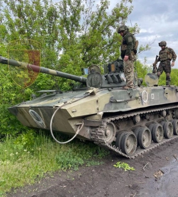 Украинские военные захватили БМД-4м оккупантов, совершавших зверства в Киевской области 
