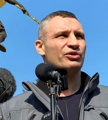 Кличко повідомив про кілька вибухів в Дарницькому та Дніпровському районах столиці