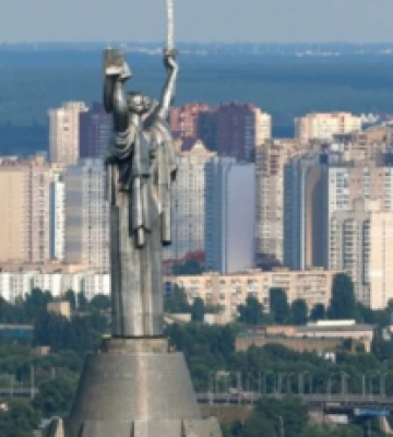 По Киеву нанесен ракетный удар: все подробности