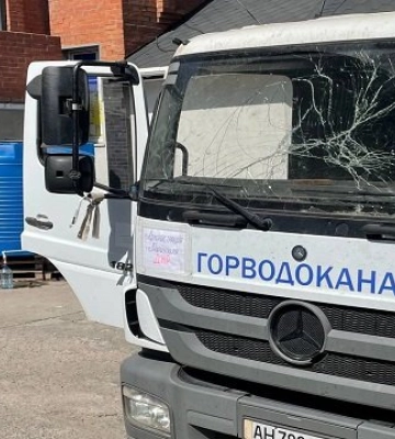 Раз в два дня: в Мариуполе за питьевой водой нужно записаться в очередь