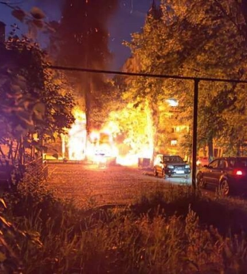 Центр оккупированного Донецка подвергся обстрелам, в городе масштабные пожары (видео)