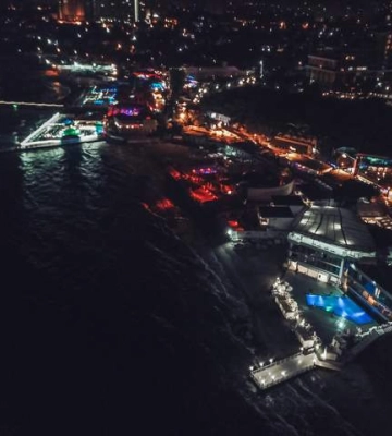 В Одессе возле ночного клуба во время комендантского часа произошла потасовка