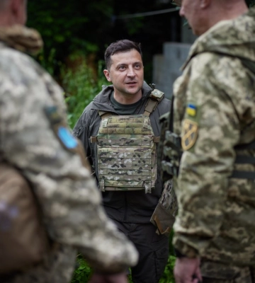 Зеленский посетил передовую в Запорожской области