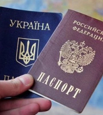 В Херсоне за российскими паспортами пришла всего кучка коллаборантов, в том числе и Сальдо