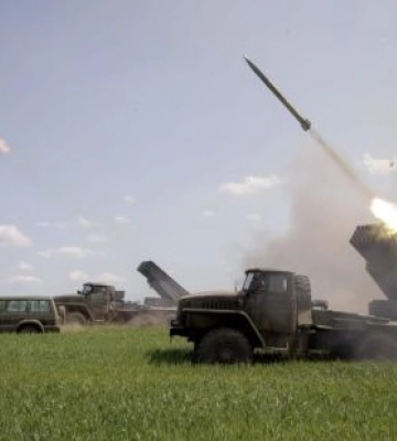 Российские военные открыли огонь из &quot;Градов&quot; по Днепропетровщине