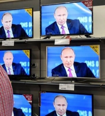 Ташева: В Крыму детей заставляют учить речи путина