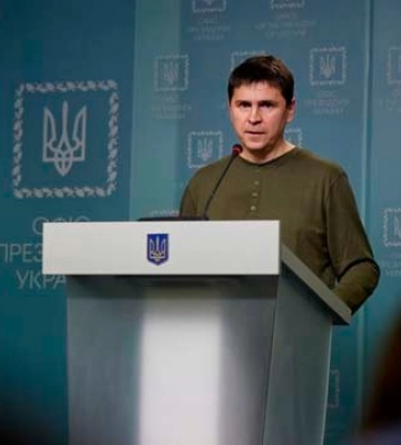 «Ефект доміно». Звільнення Луганська чи Донецька обвалить російський фронт і призведе до політичної дестабілізації у РФ — Подоляк