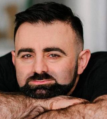 Звезда &quot;Сумасшедшей свадьбы&quot; рассказал о прилете в его ЖК в Киеве: уцелела ли квартира актера
