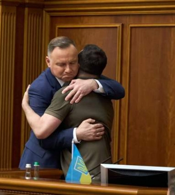 Вступление в ЕС, предоставление оружия и поставки топлива: эксперт рассказал, как Польша помогает Украине