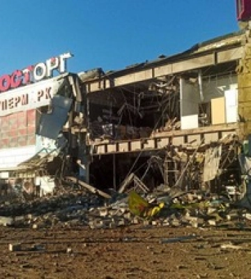 Русская ракета «освободила» супермаркет «Восторг» в Харькове: видео прилета