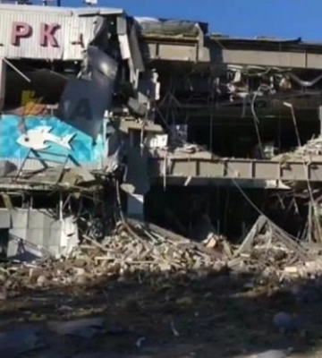 Оккупанты в очередной раз обстреляли Харьков, разрушен супермаркет
