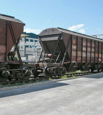 Оккупанты начали вывозить зерно из Запорожской области поездами