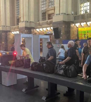 На Центральном вокзале Киева установили рамки-металлоискатели