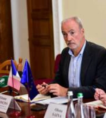 Франція готова допомагати відновлювати зруйнований Чернігів